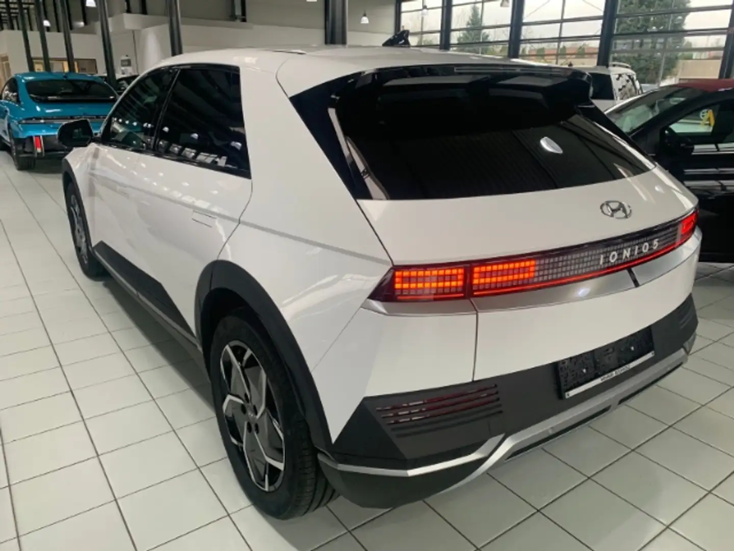 Hyundai IONIQ 5 Techniq Elektro 58 kWh  Assistenz-Paket Weiß - 2