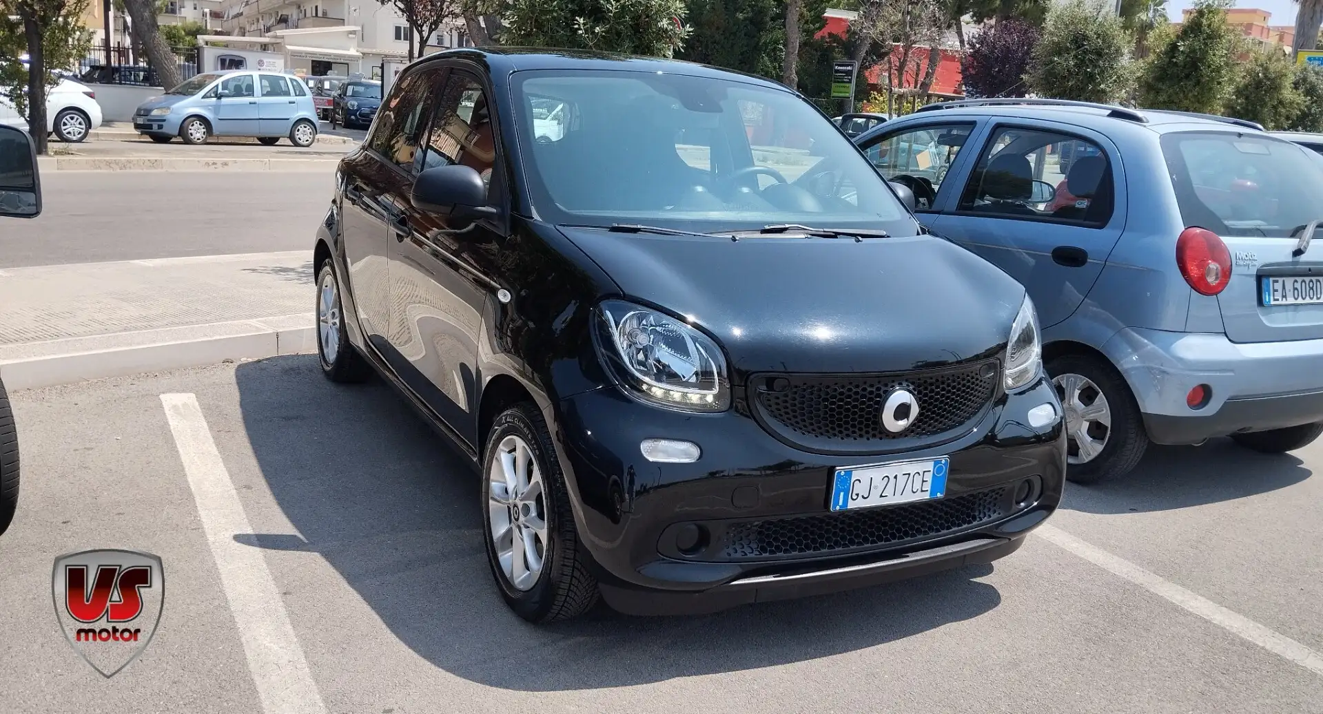smart forFour 70 1.0 Prime Zwart - 1