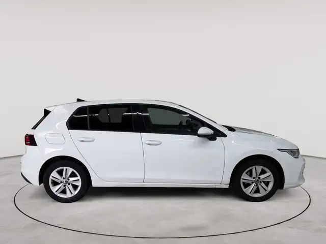 Volkswagen Golf view 3