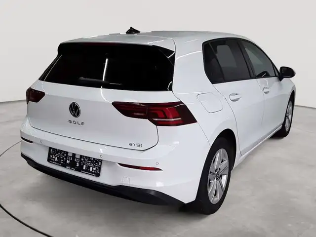 Volkswagen Golf view 4