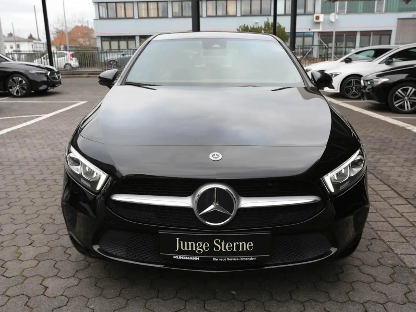 Mercedes-Benz A 250 e Progressive MBUX-Navi Klima Kamera SpurH Schwarz - 2