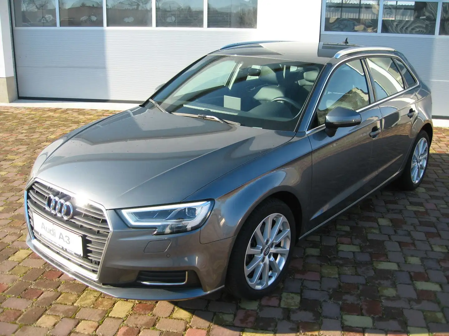 Audi A3 Sportback design LED Sitzheizung Grau - 2