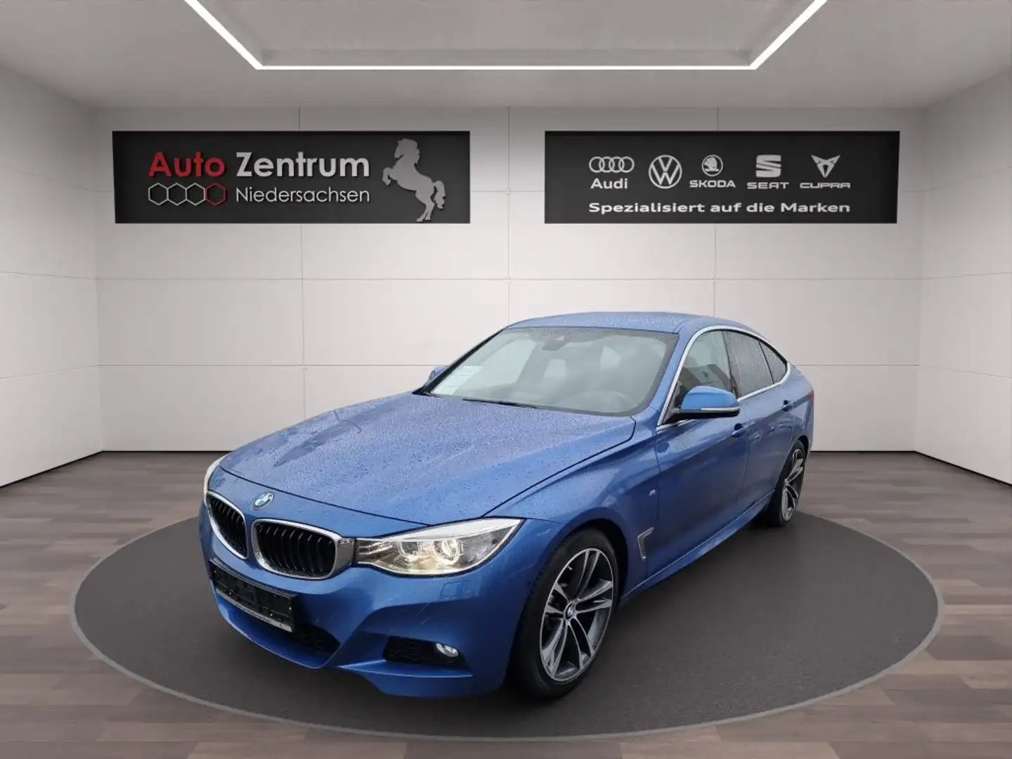 BMW 328 i GT M Sportpaket HeadUP*Cam*AHK*Innovation*Surrou Modrá - 1