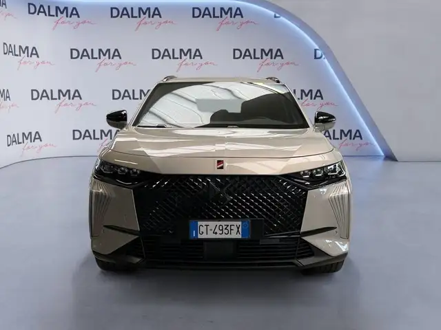DS Automobiles DS 7 Crossback view 8