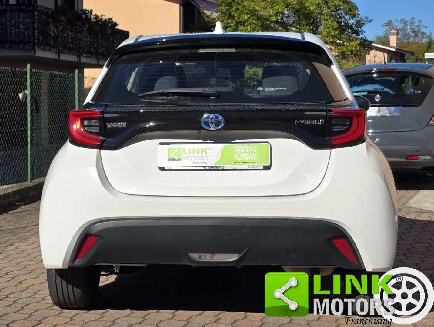 Toyota Yaris 1.5 Hybrid 5 porte Trend Promo Bianco - 2