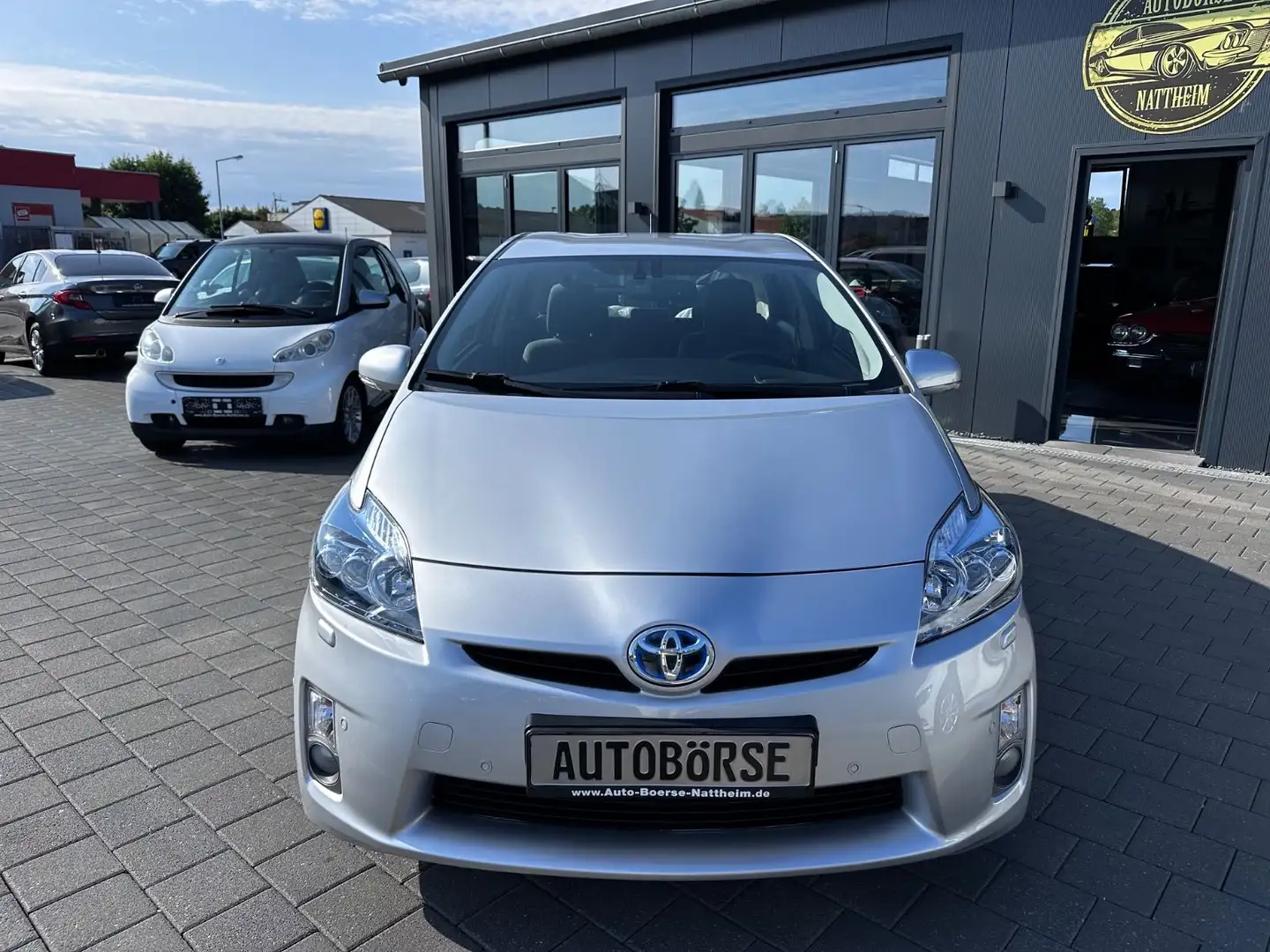 Toyota Prius Executive Silver - 2