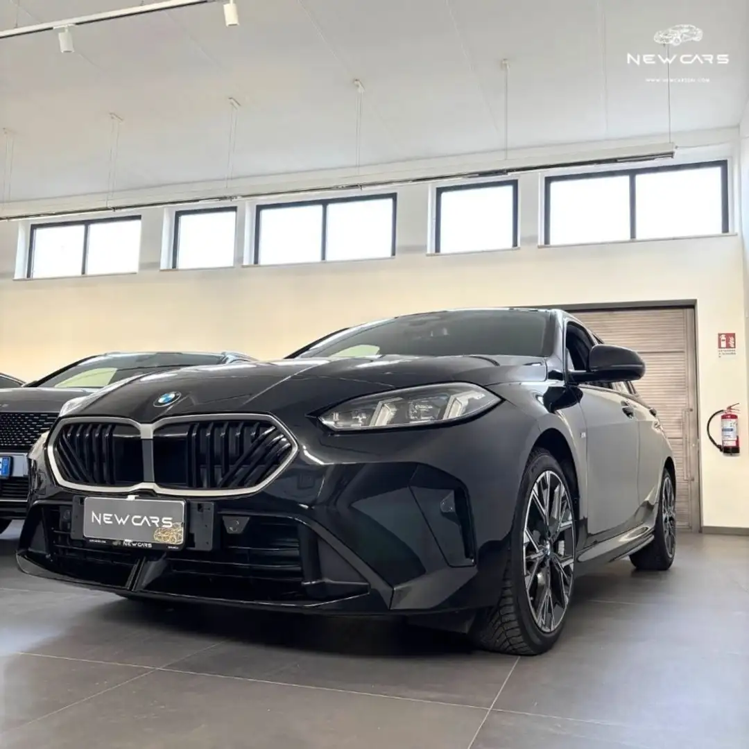 BMW 118 118d Msport 5p auto Schwarz - 2