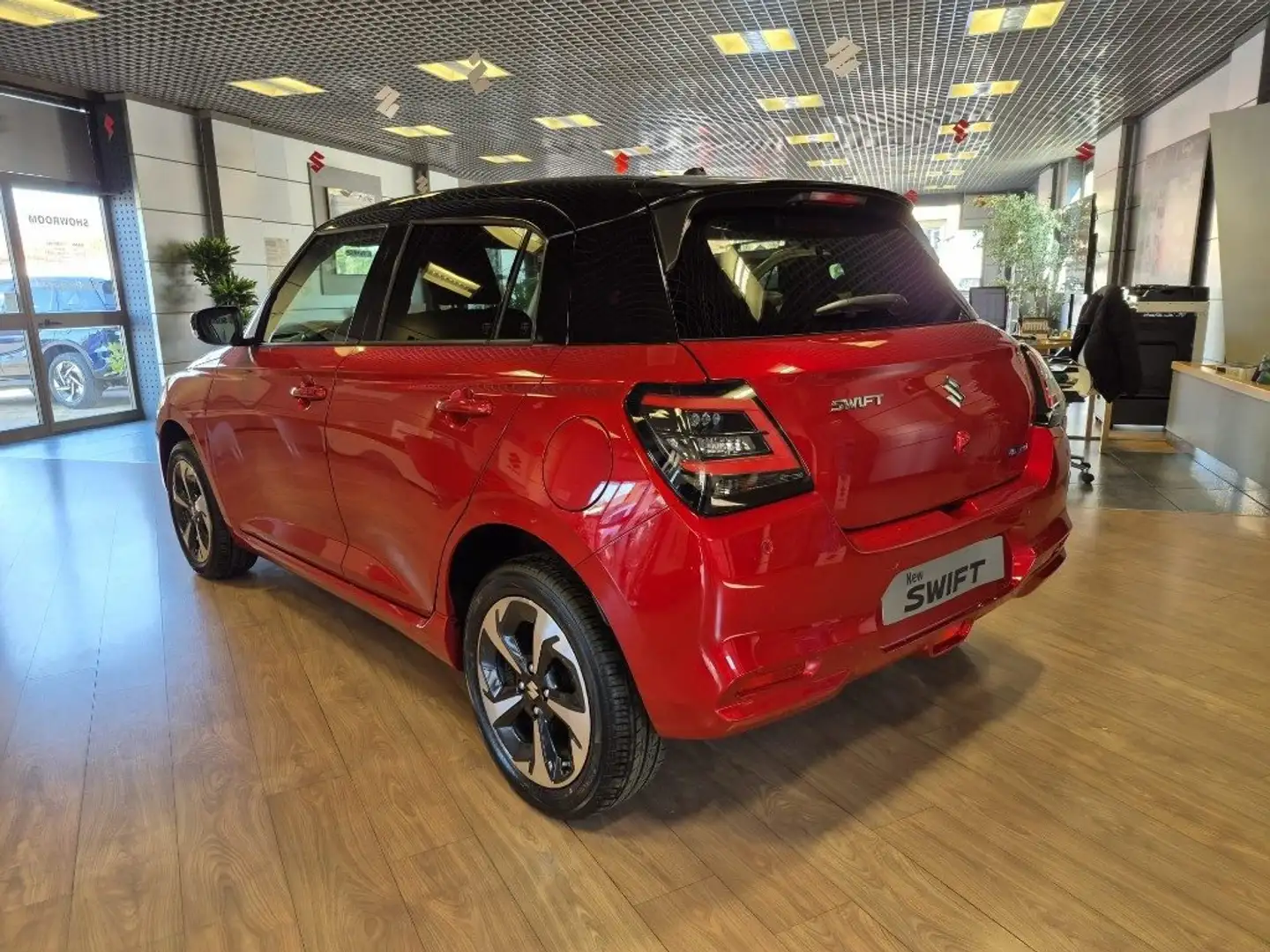 Suzuki Swift 1.2 Hybrid CVT Top PRONTA CONSEGNA Rosso - 2
