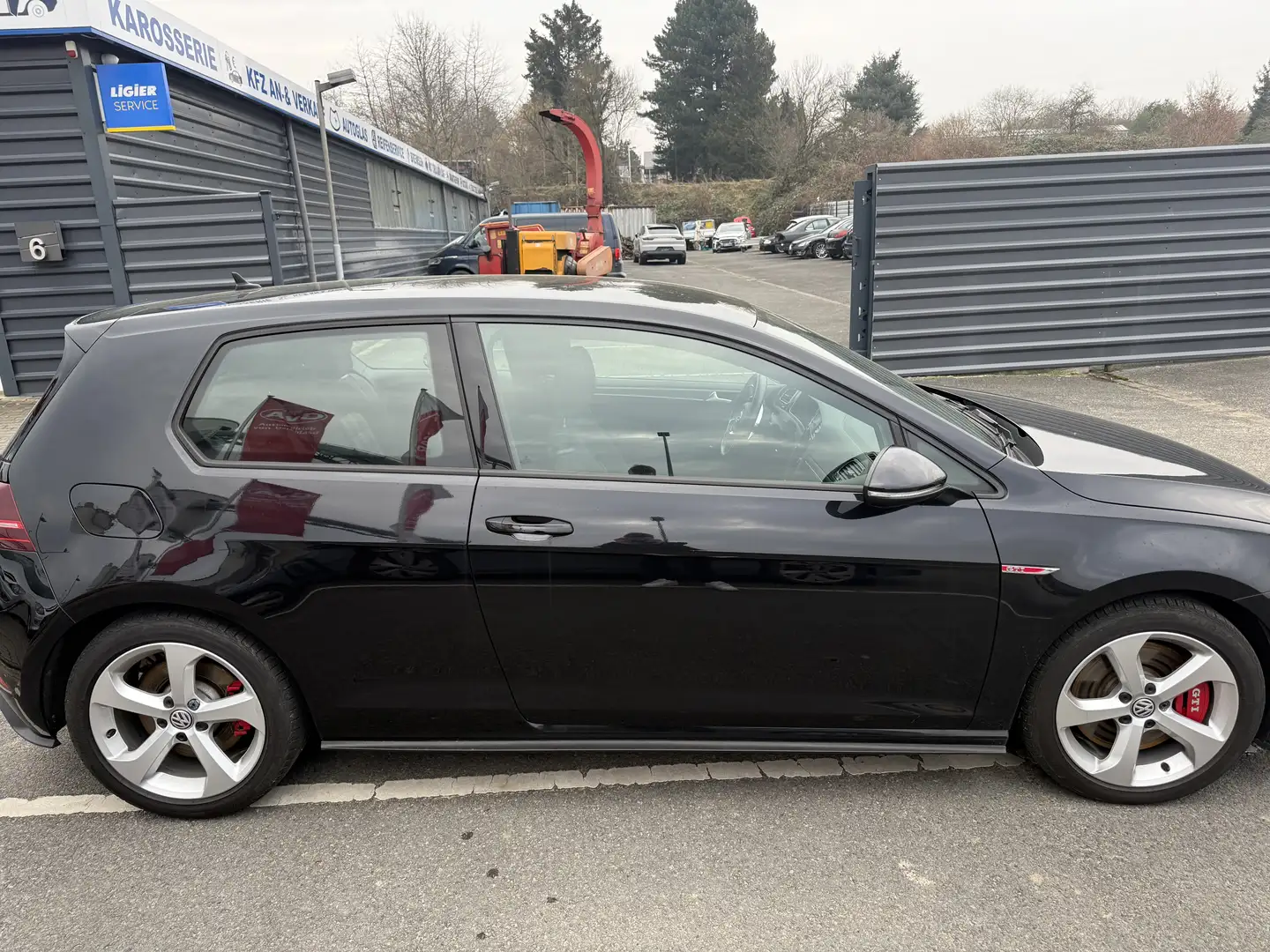 Volkswagen Golf GTI (BlueMotion Technology) - 2
