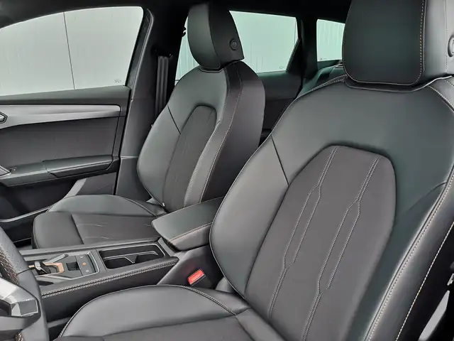 Cupra Leon view 6