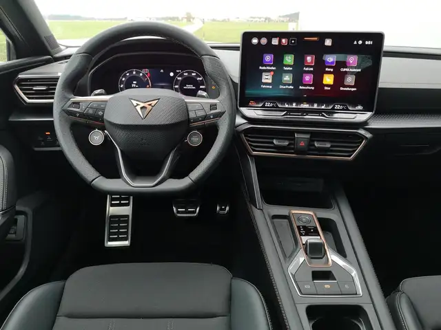 Cupra Leon view 5