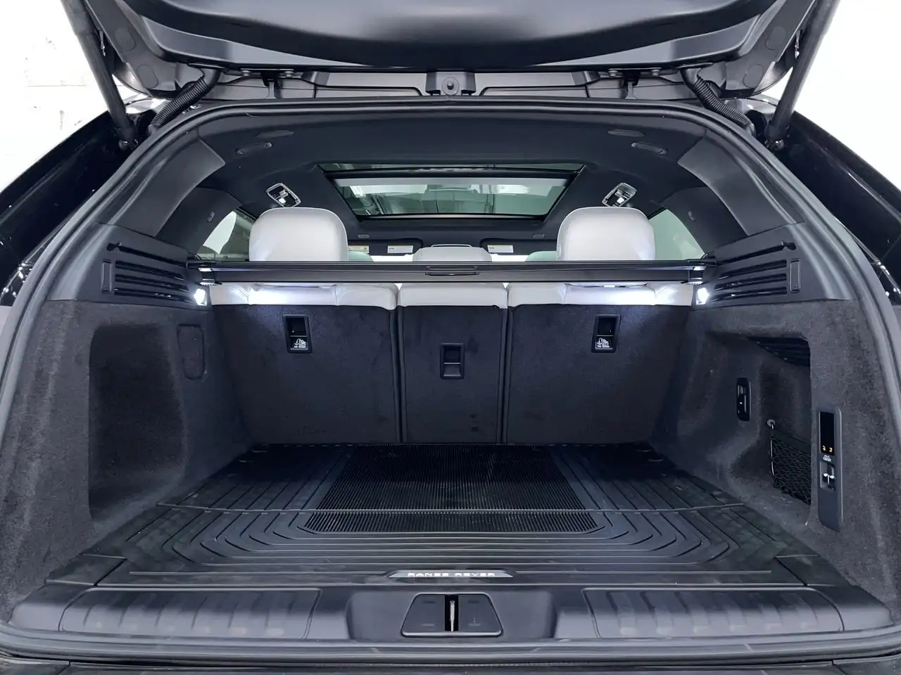 Land Rover Range Rover Sport снимка Land Rover Range Rover Sport