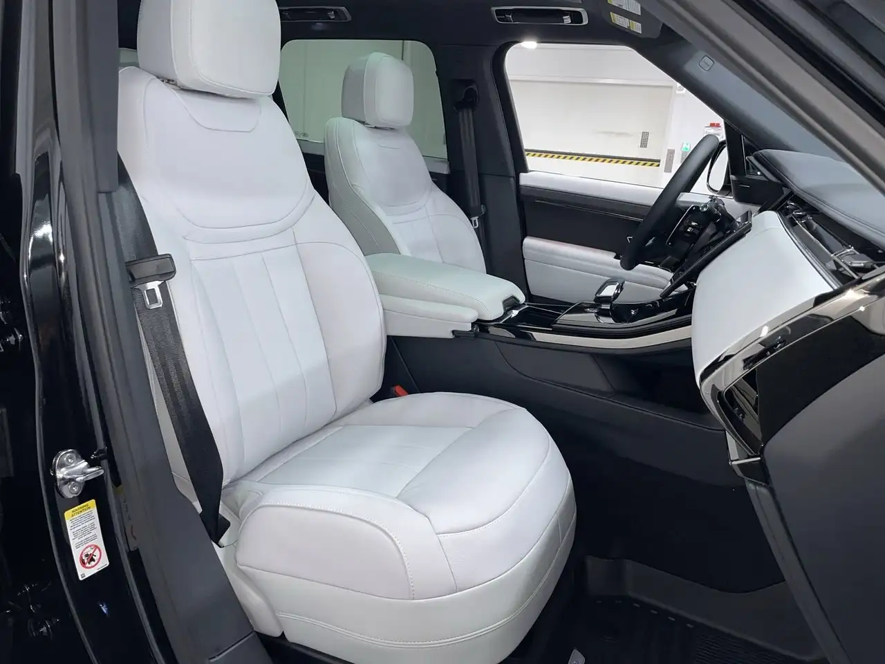 Land Rover Range Rover Sport снимка Land Rover Range Rover Sport