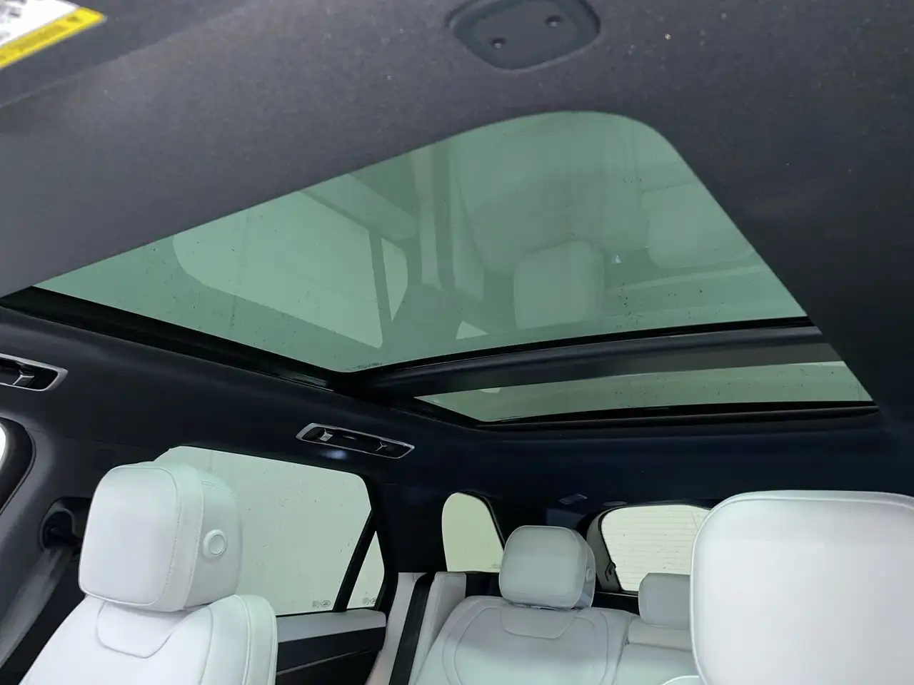 Land Rover Range Rover Sport снимка Land Rover Range Rover Sport