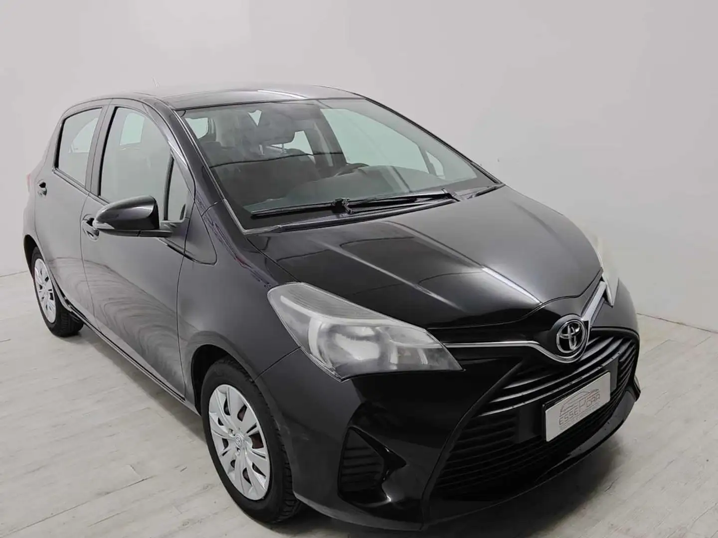 Toyota Yaris 1.0 5 porte Active Noir - 2