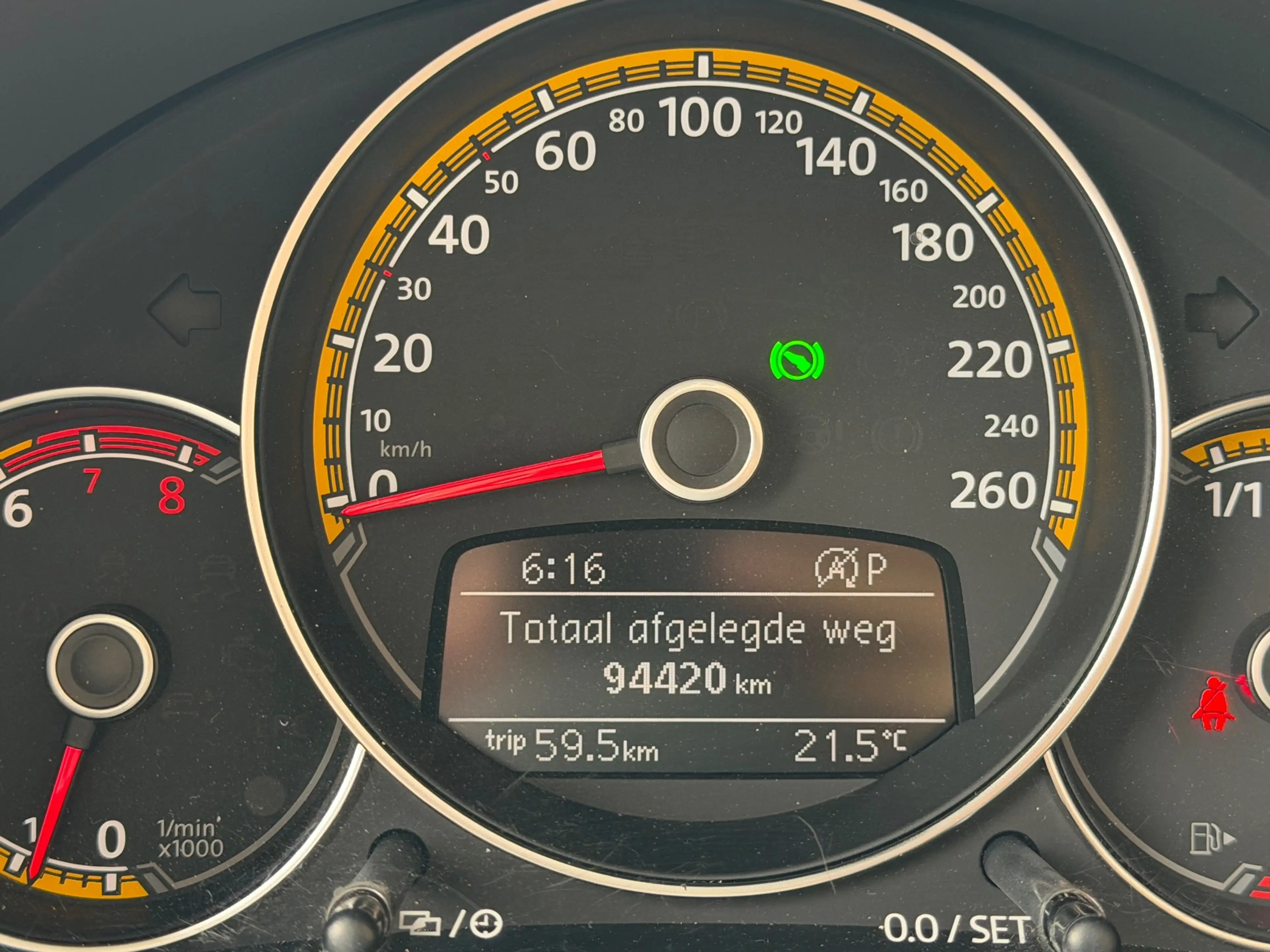 Volkswagen Beetle Cabriolet 1.4 TSI Dune / White Silver / — photo 13