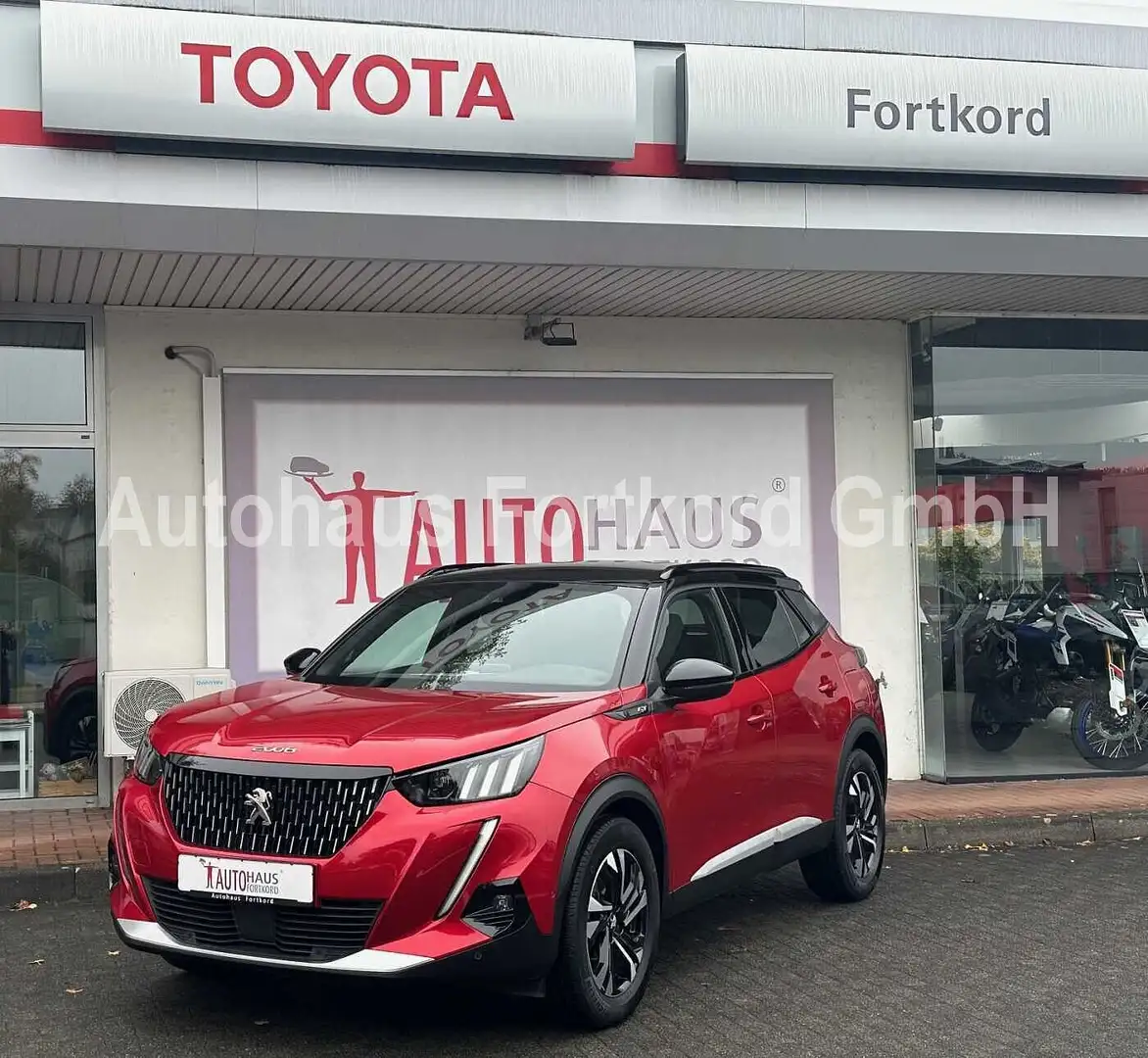 Peugeot 2008 1.2 PureTech GT Automatik - NAVI, LED, PDC, SH Rouge - 1