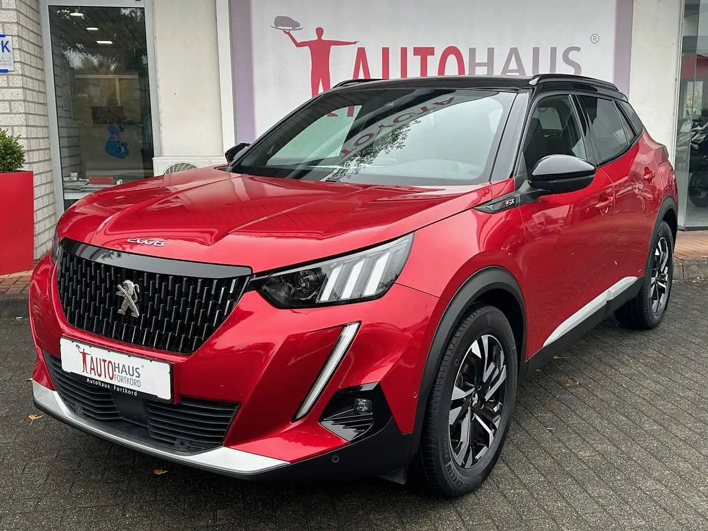 Peugeot 2008 1.2 PureTech GT Automatik - NAVI, LED, PDC, SH Rouge - 2