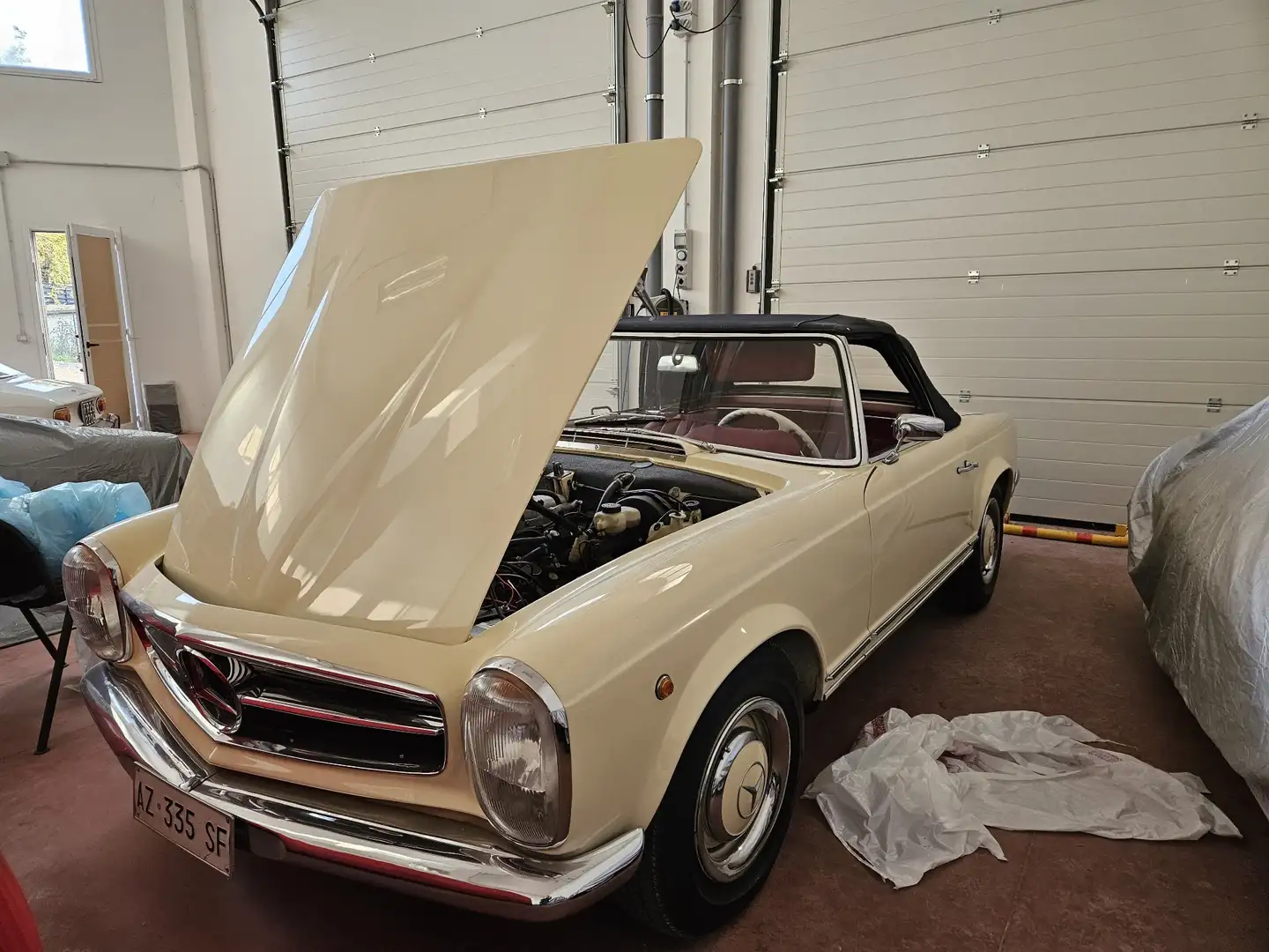 Mercedes-Benz SL 230 - 1