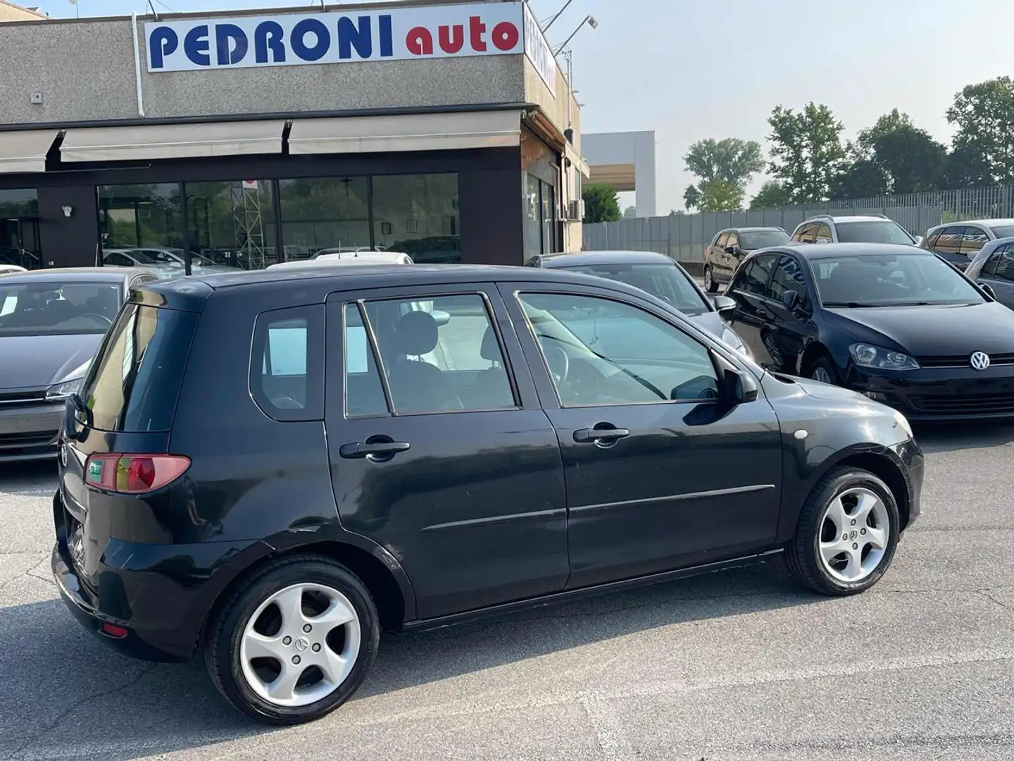 Mazda 2 1.2 16V 5p. GPL/Benzina 75 CV Neopatentati Чорний - 2