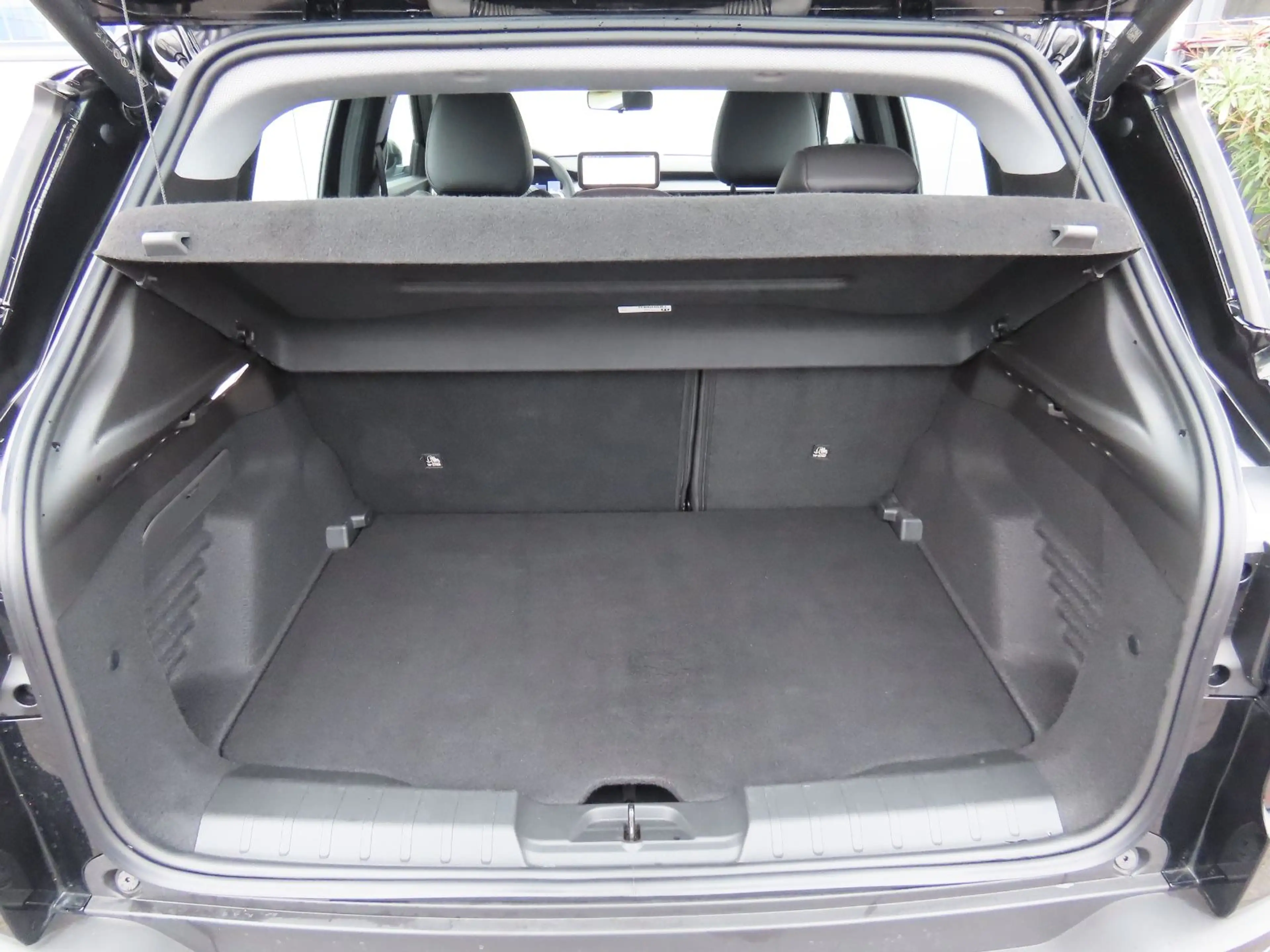 Jeep Avenger 1.2 GSE T3 GDI Klima Navi CarPlay — photo 8