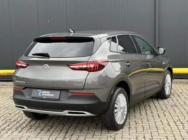 Opel Grandland X view 3