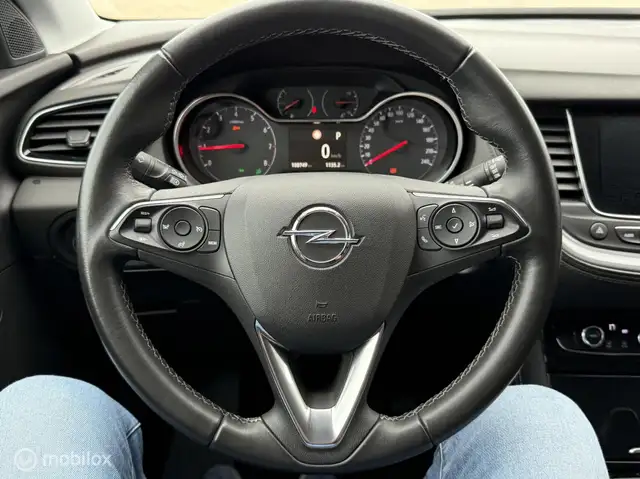 Opel Grandland X view 12