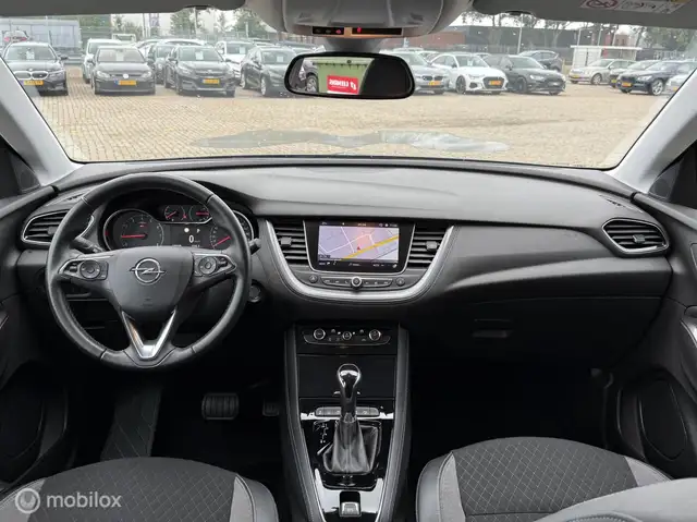 Opel Grandland X view 2