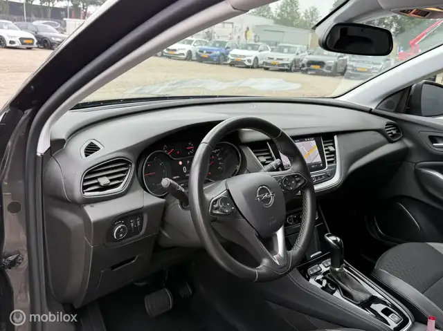 Opel Grandland X view 11