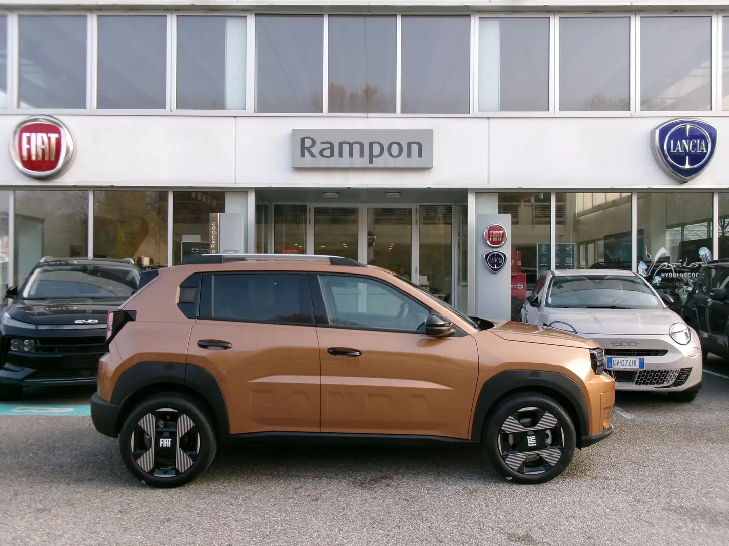 Fiat Grande Panda Grande Panda 1.2 Hybrid 110 CV S&S La Prima Bronze - 2