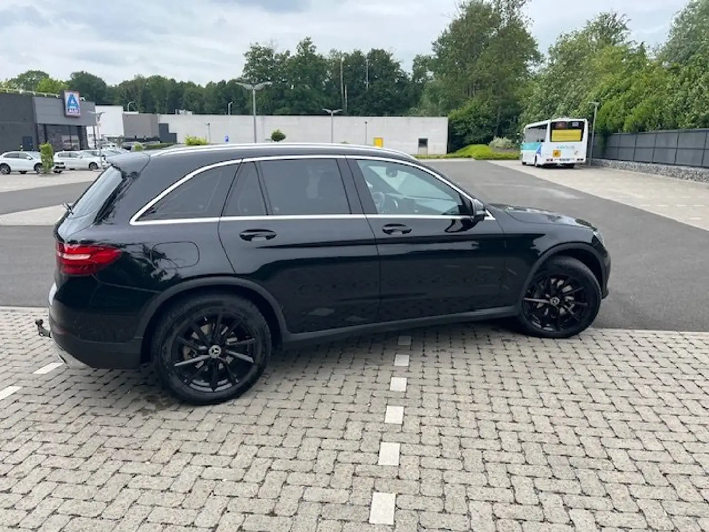 Mercedes-Benz GLC 220 GLC 220 d 4-Matic Zwart - 2