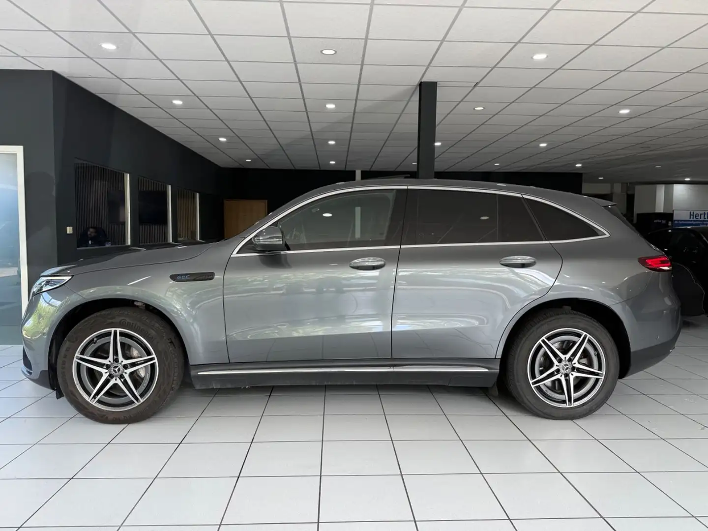 Mercedes-Benz EQC 400 400 4Matic*AMG-LINE*KAMERA*KEYLESS*BURM*SHD* Grigio - 2