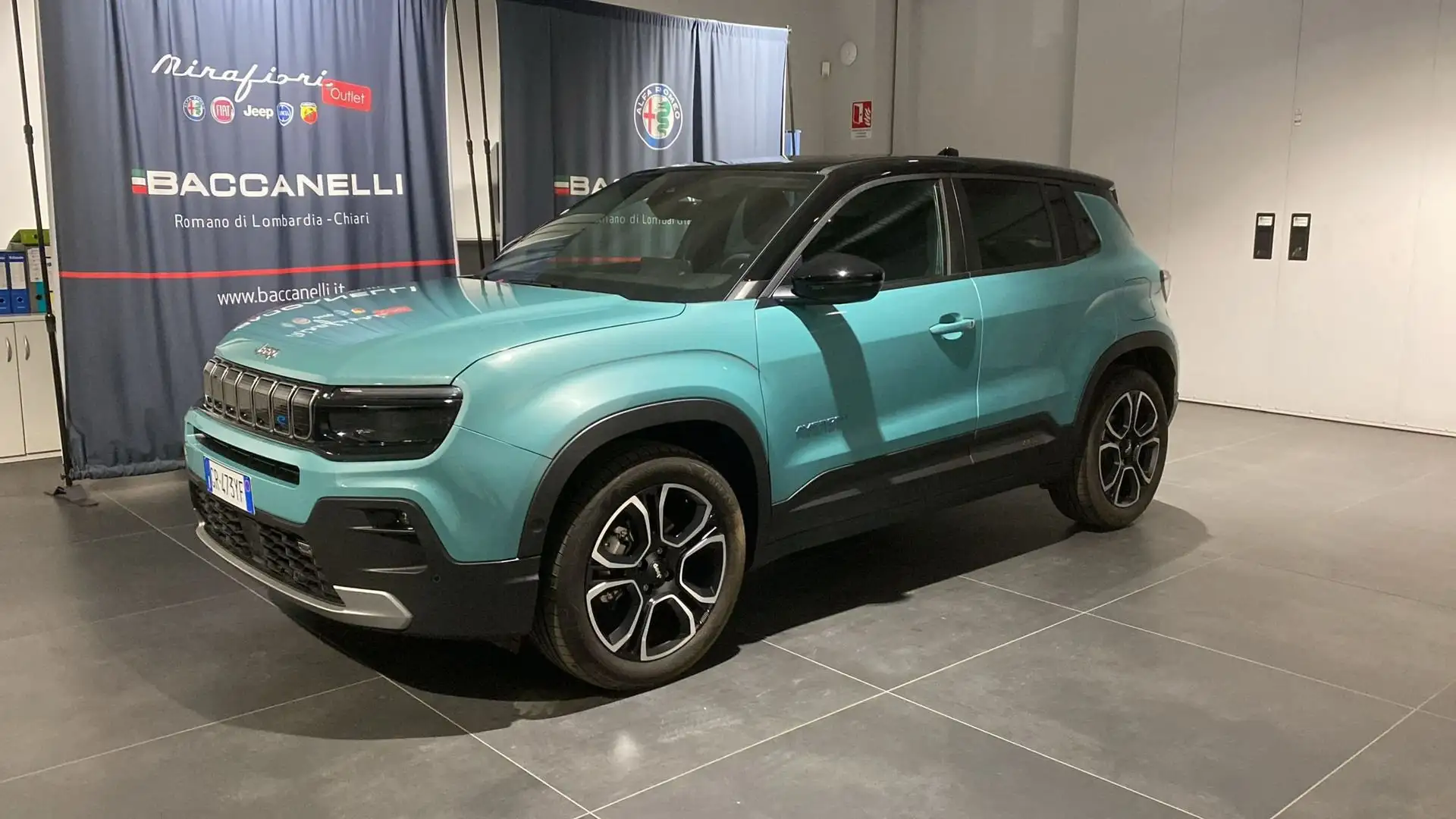 Jeep Avenger BEV Summit Verde - 1