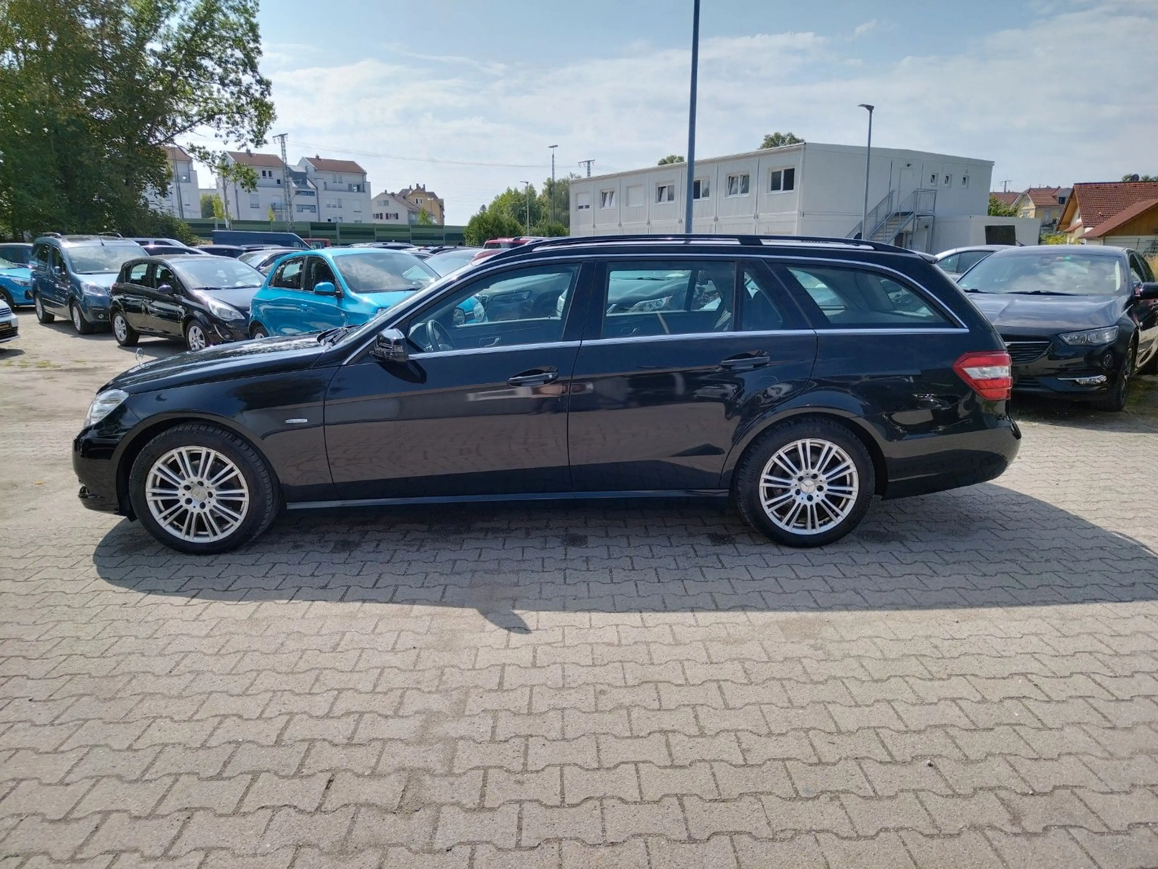 Mercedes-Benz E 220 E T-Modell E 220 CDI BlueEfficiency — photo 9