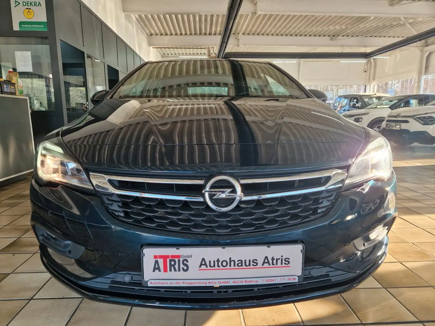 Opel Astra K Lim. 5-trg. Dynamic Grün - 1