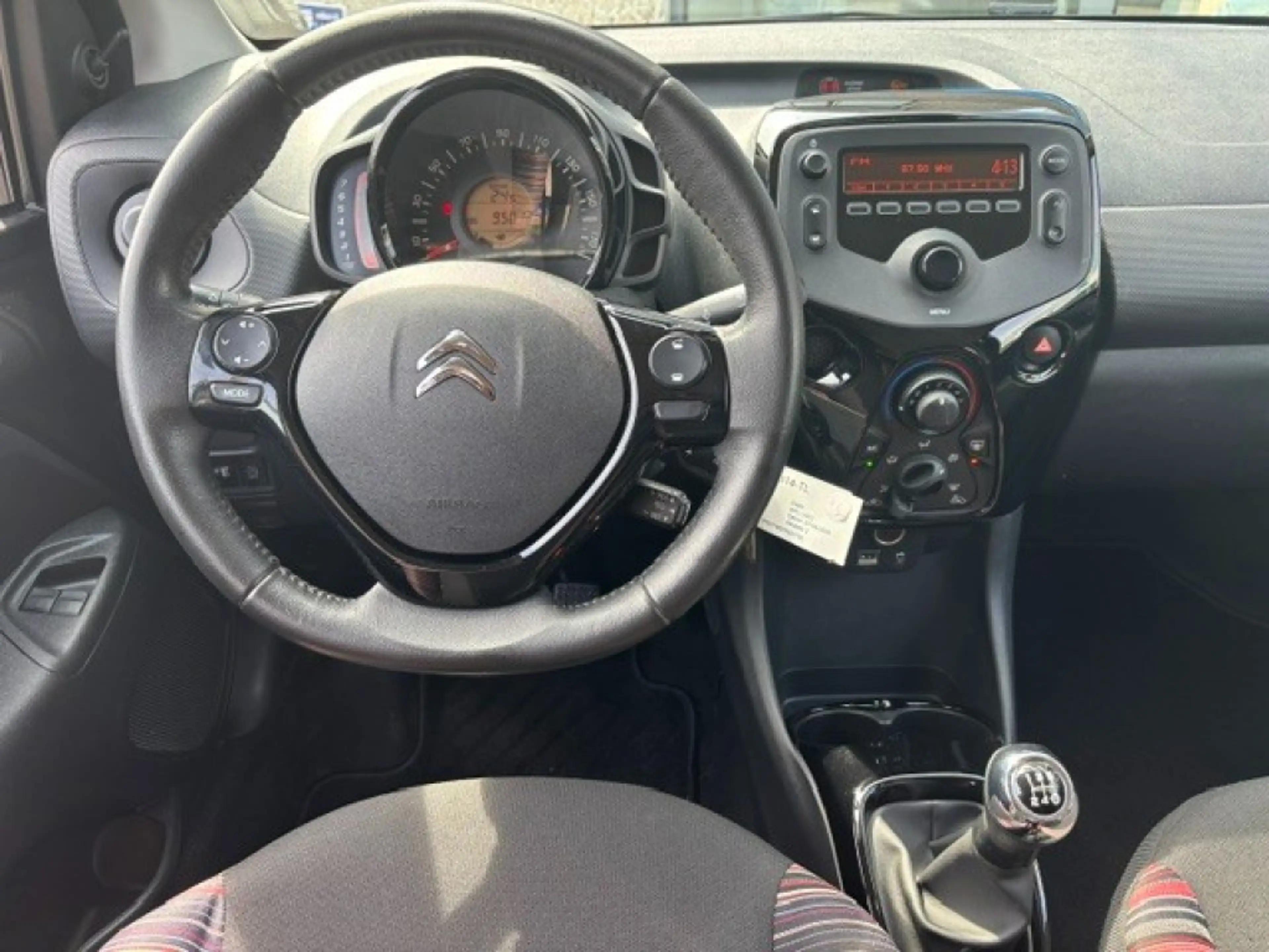 Citroen C1 1.0 VTI FEEL — photo 9