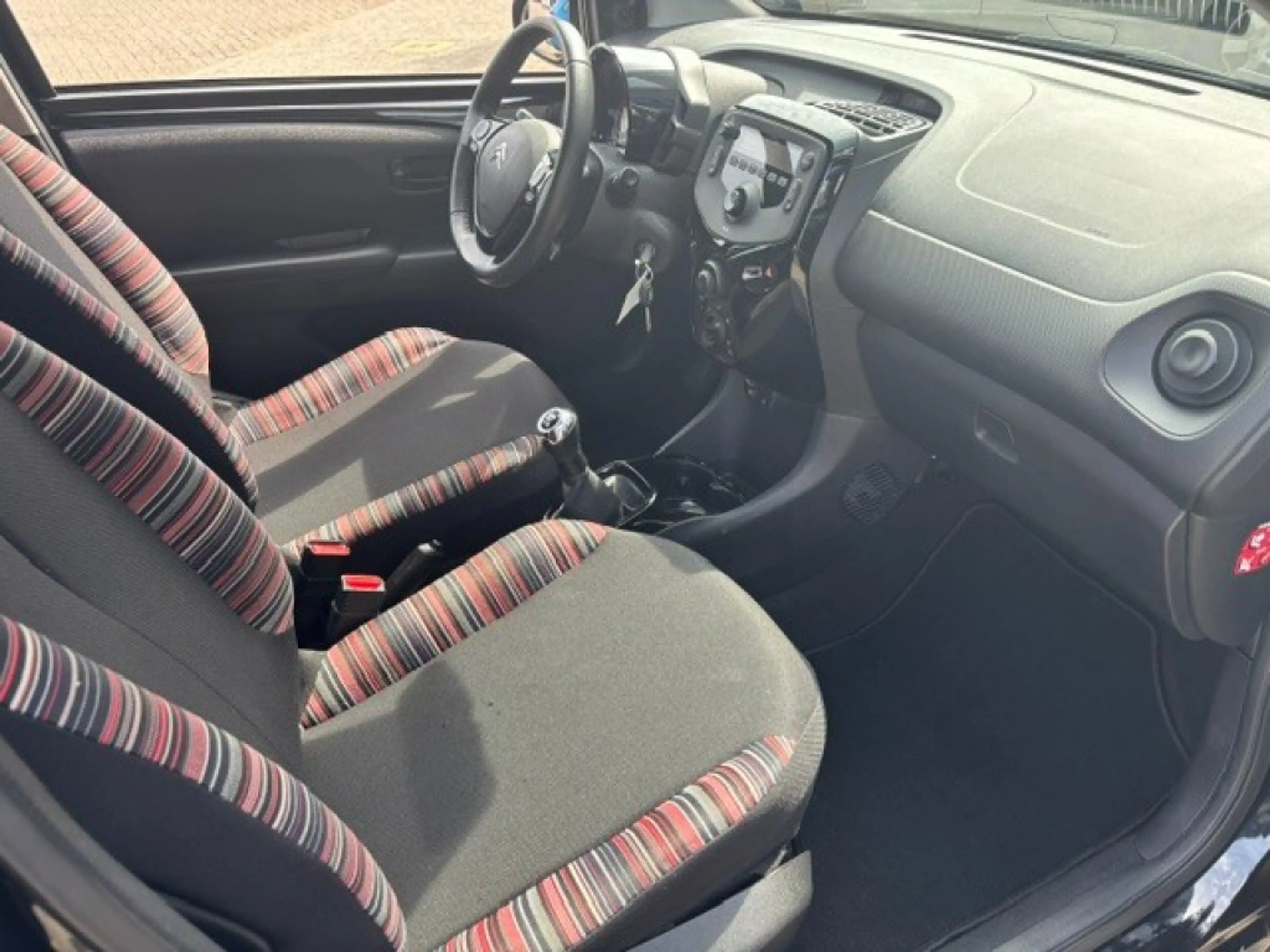 Citroen C1 1.0 VTI FEEL — photo 8