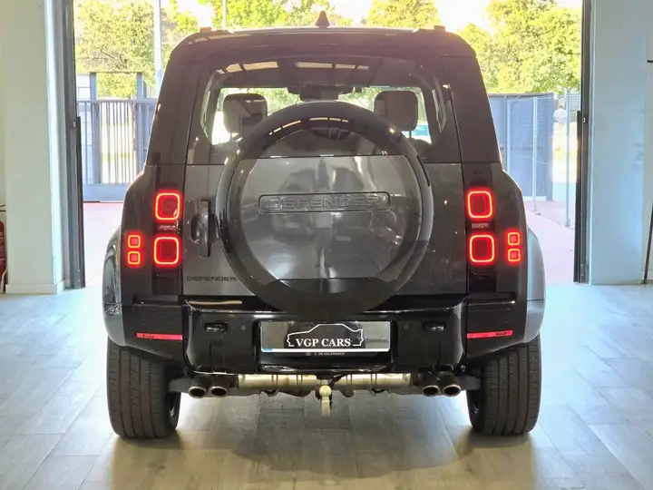 Land Rover Defender 110 5.0 V8 AWD Auto X-Dynamic HSE 2025, foto 5