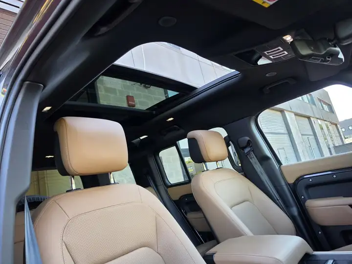Land Rover Defender 110 5.0 V8 AWD Auto X-Dynamic HSE 2025, foto 9