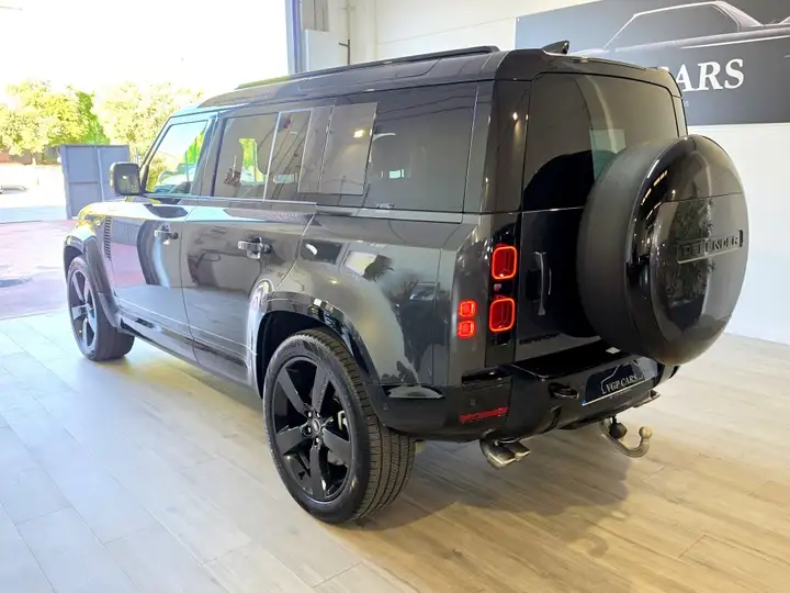 Land Rover Defender 110 5.0 V8 AWD Auto X-Dynamic HSE 2025, foto 4