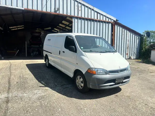 Toyota Hiace 2.5 Turbo D4D LX (Hayon/Achterklep)