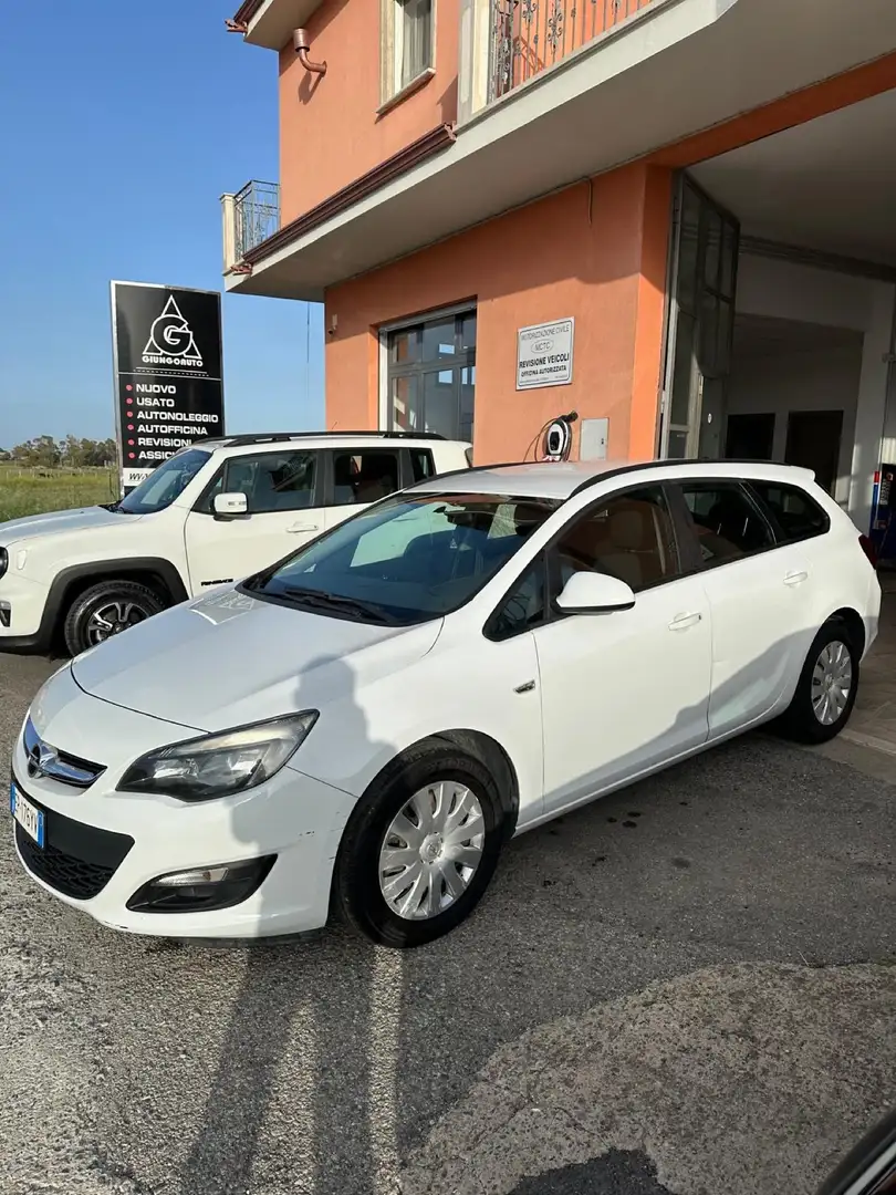 Opel Astra Sports Tourer 2.0 cdti Cosmo 165cv auto Bianco - 2