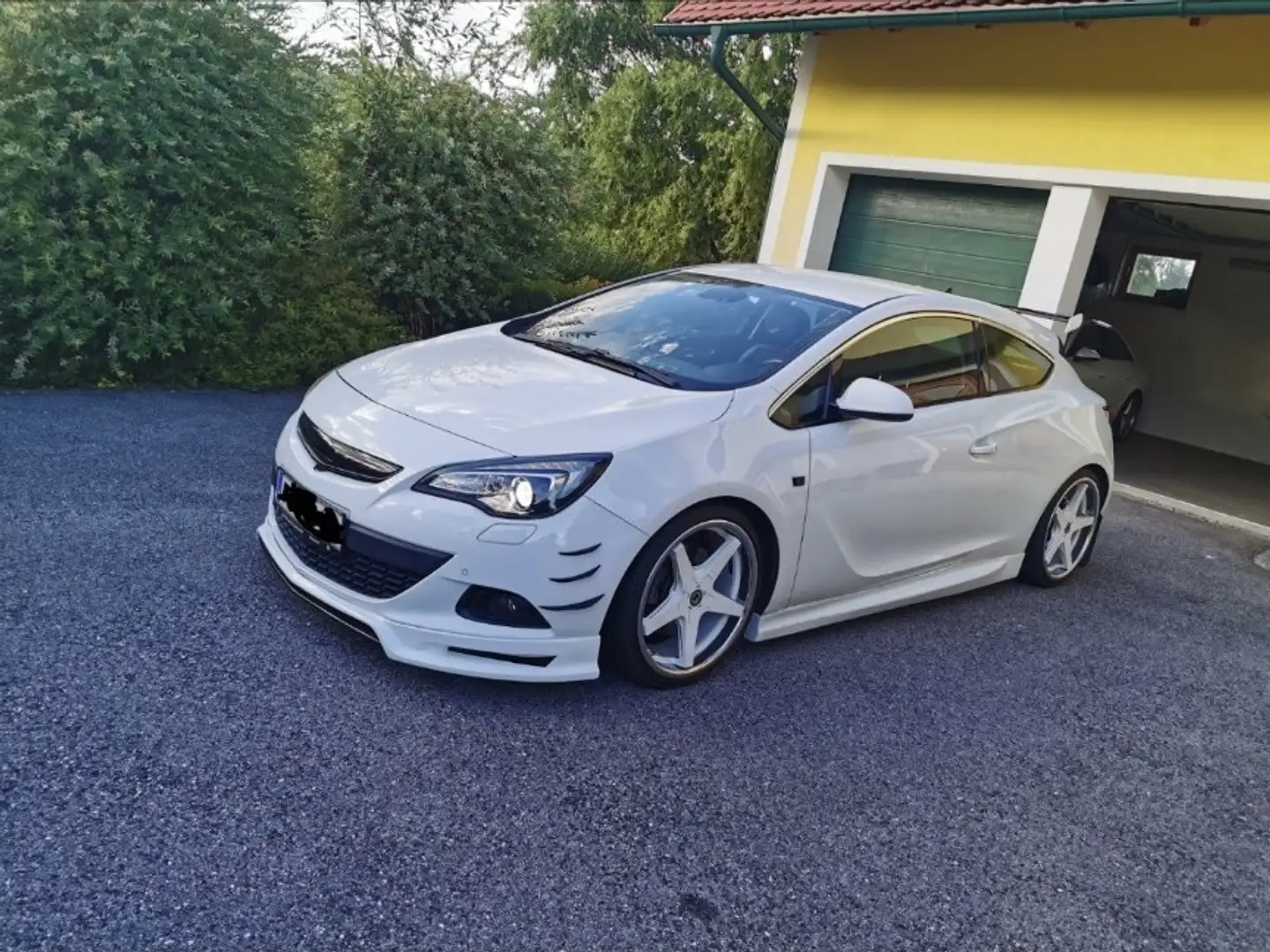 Opel Astra GTC 1,4 Turbo Ecotec Sport Start/Stop System Weiß - 1