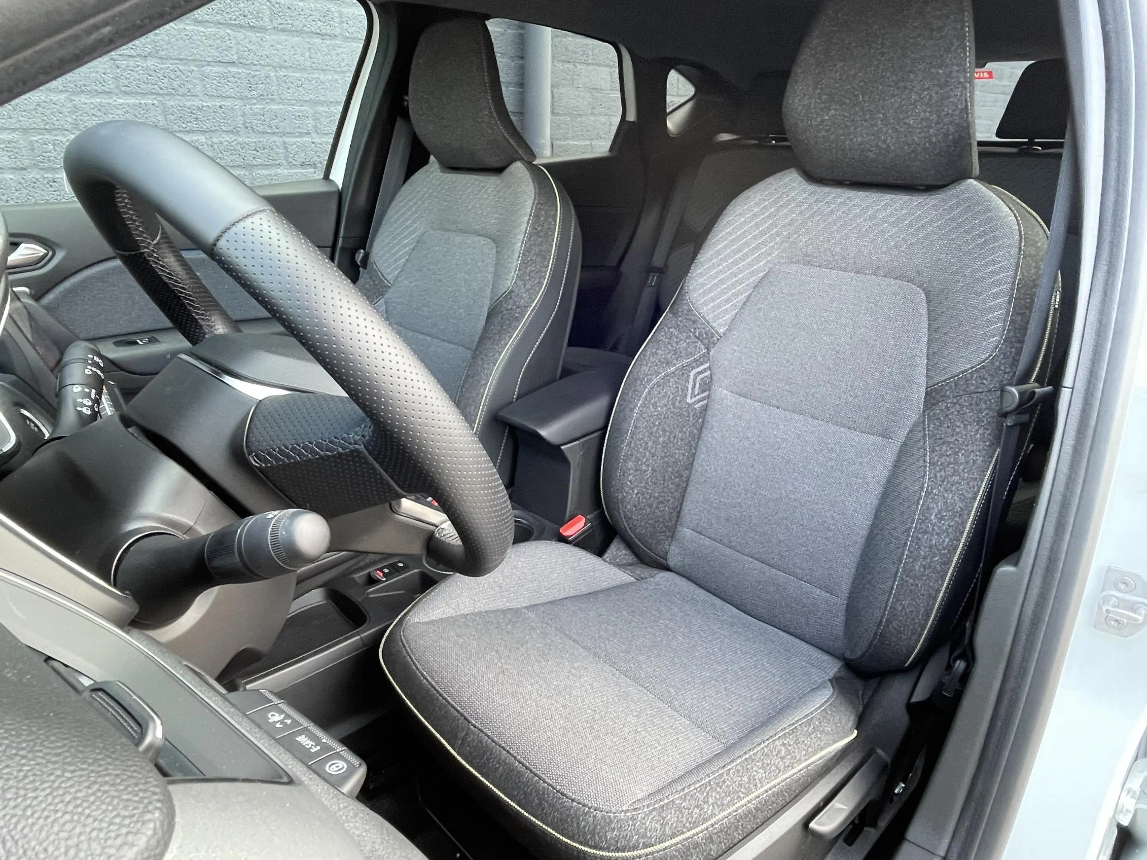Renault Captur 1.8 E-Tech full hybrid 160 techno | Adapt Cruise | — photo 10