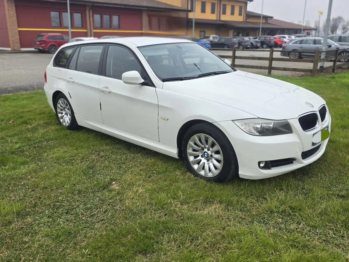 BMW 318 318d 143cv ok neopatentati Bianco - 2