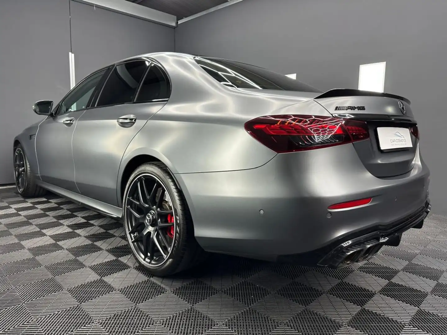 Mercedes-Benz E 63 AMG S 4Matic+ AMG Speedshift MCT-9G - 2