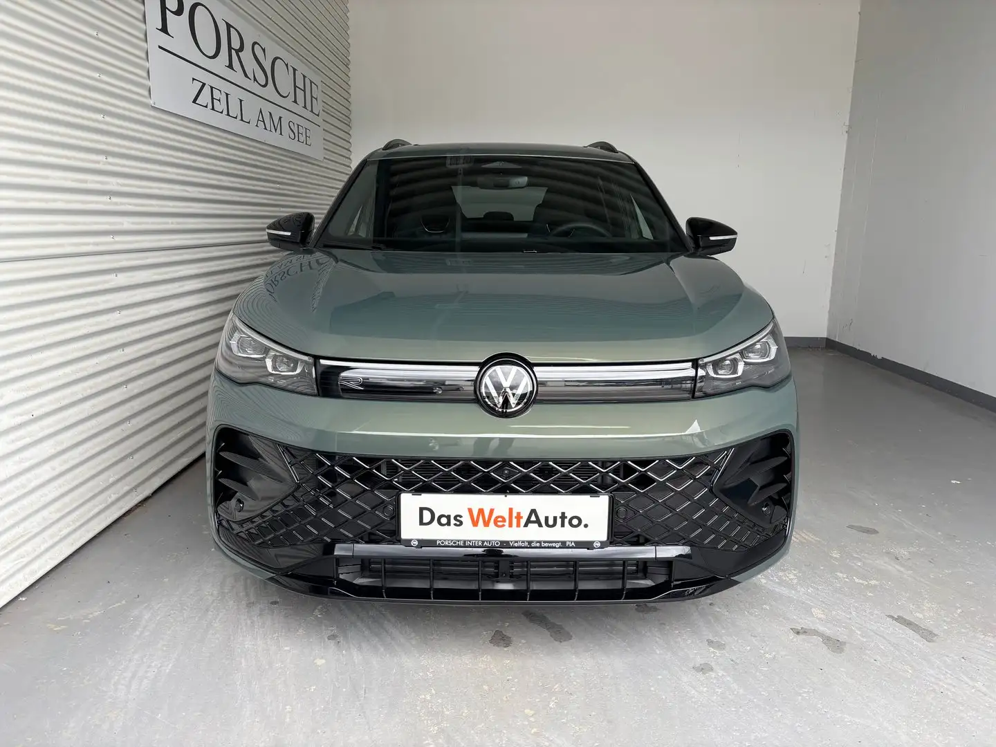 Volkswagen Tiguan Sport TDI 4MOTION DSG Grün - 2