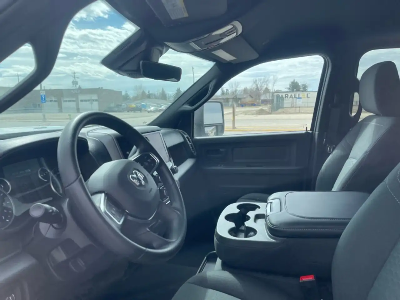 RAM 2500 снимка RAM 2500
