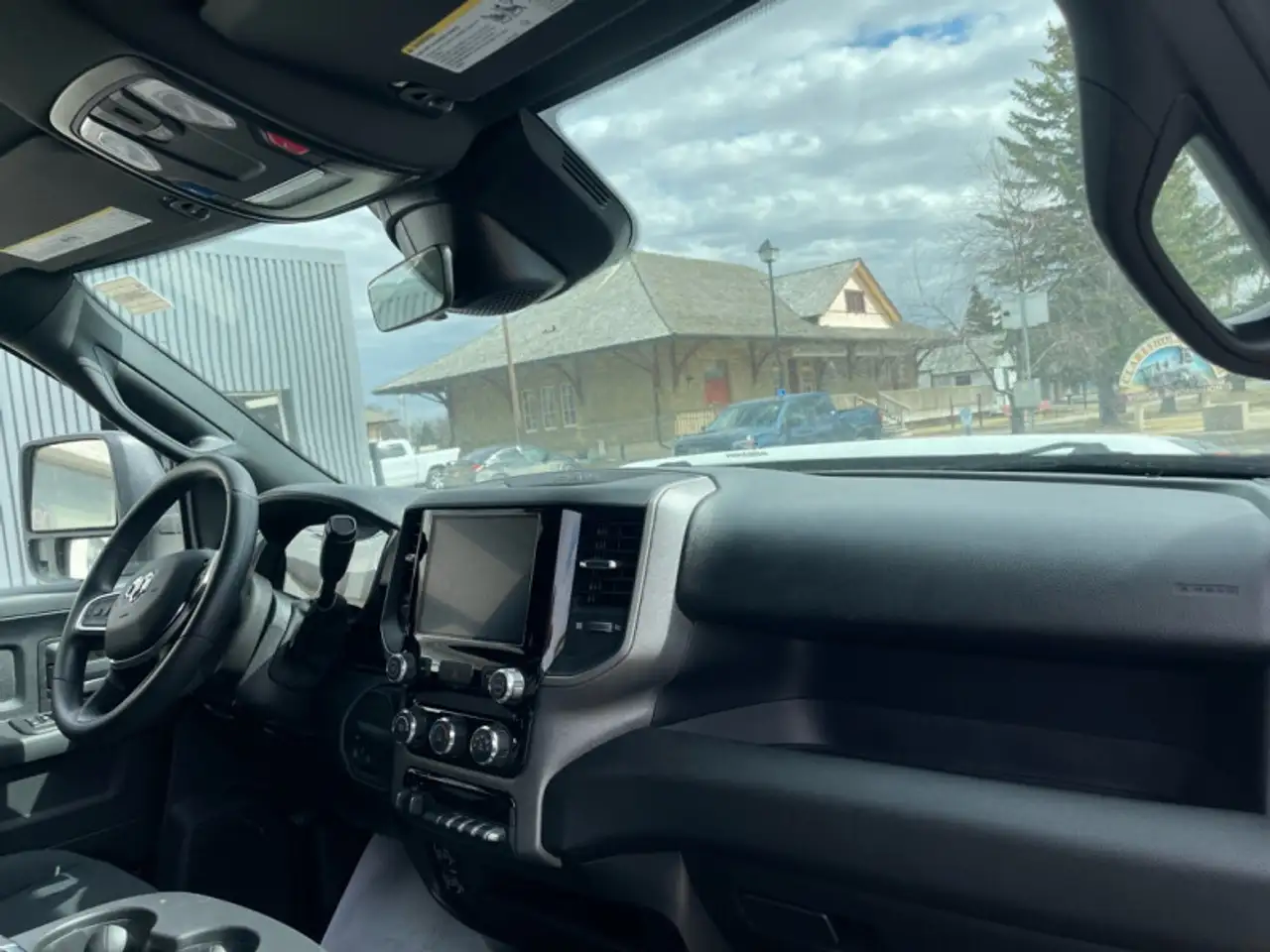 RAM 2500 снимка RAM 2500
