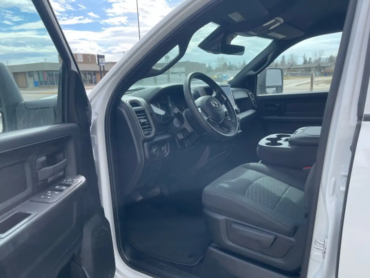 RAM 2500 снимка RAM 2500